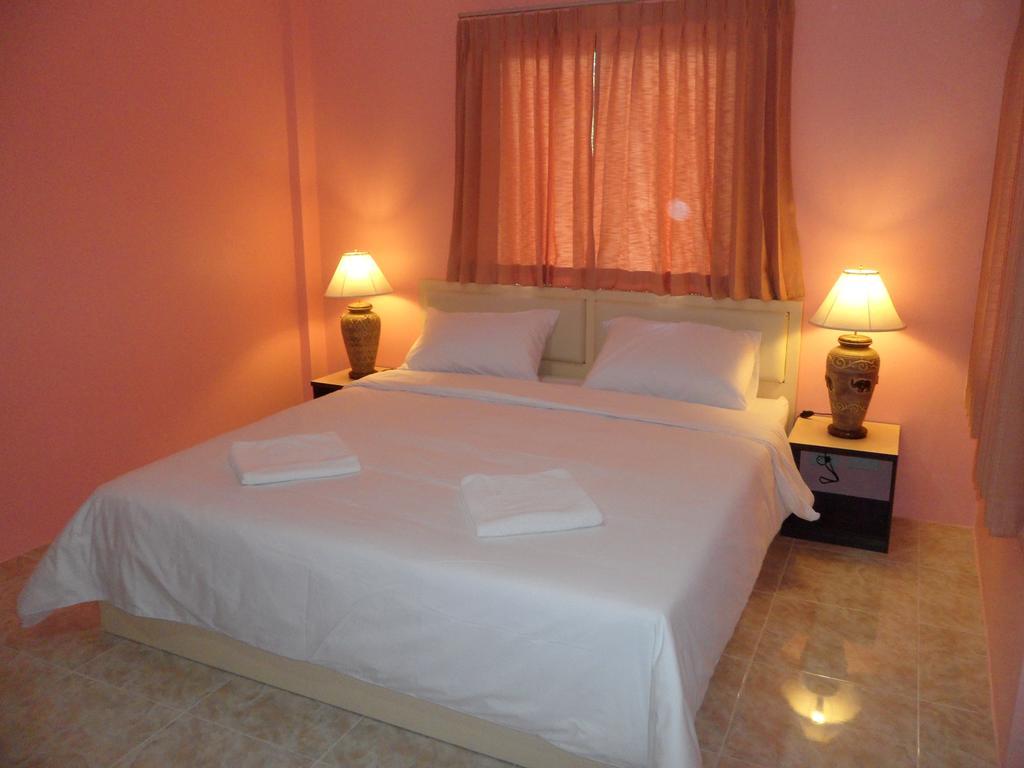 Pranee Mansion Airport Apartment Ban Bo Han Екстериор снимка