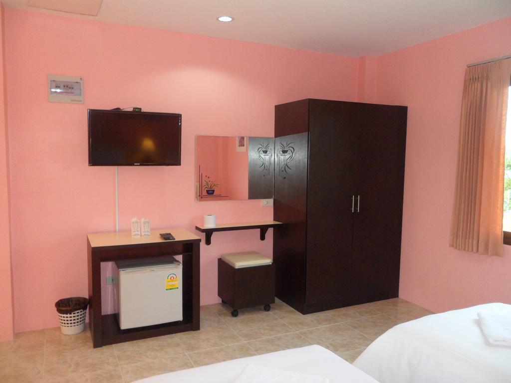 Pranee Mansion Airport Apartment Ban Bo Han Стая снимка